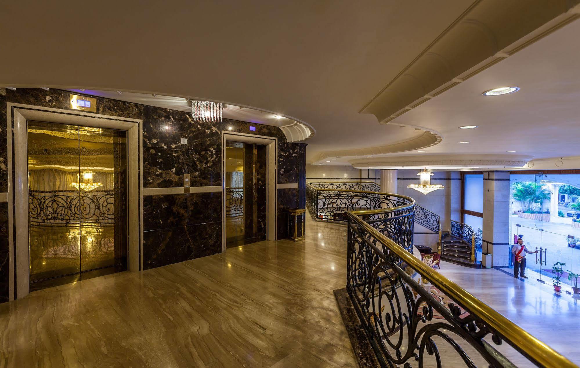 Le Royal Park Hotel 4*